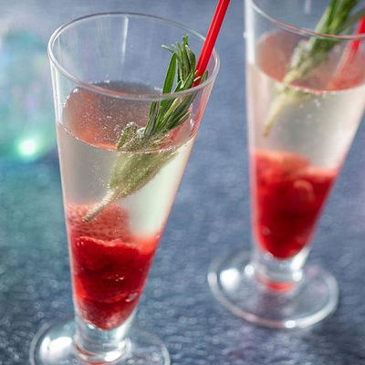 スパークリングワインカクテル（ストロベリー）