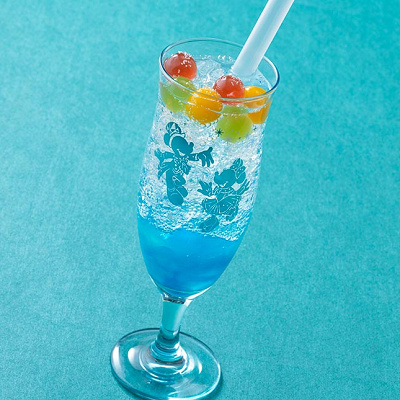 スペシャルスパークリングドリンク（ピーチ＆ライチー）、コレクタブルグラス付き