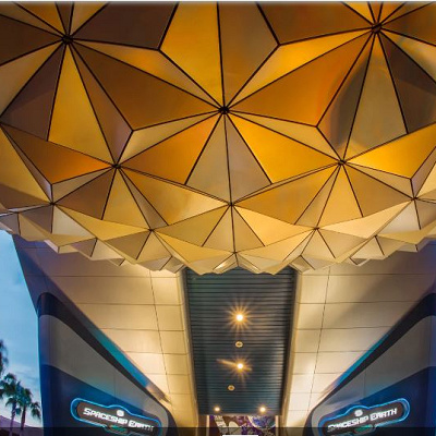 近くから見ると壮観！