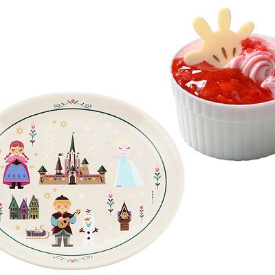 ストロベリーミルクムースケーキ、スーベニアプレート付き