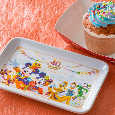 ストロベリーマフィン、スーベニアプレート付き