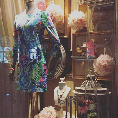 サマーレースのショーウインドー