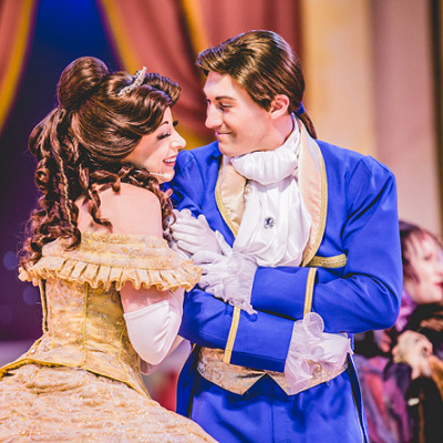 人間に戻った野獣とベル