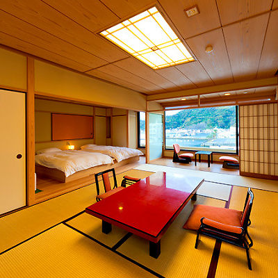 非常に豪勢な旅館「伊豆三津浜　松濤館」