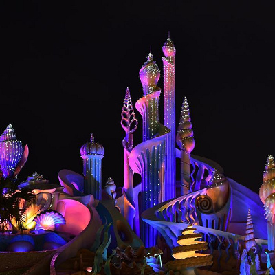 夜のマーメイドラグーンも幻想的