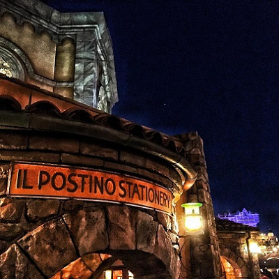 ハーバー沿いにある郵便屋さん♪