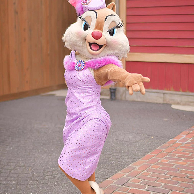 パープルのドレス姿も素敵♡