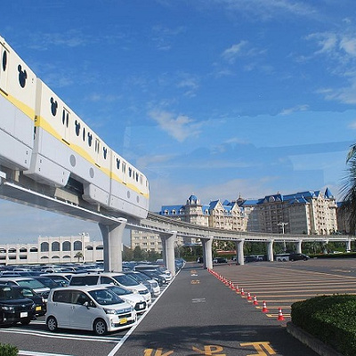 ィズニーリゾートラインの車体カラーは全部で5色ある