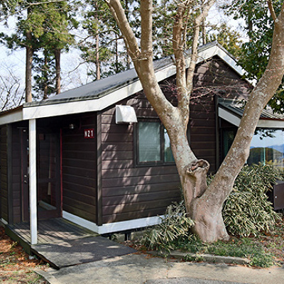 少人数～15名まで宿泊できるコテージが７棟あります