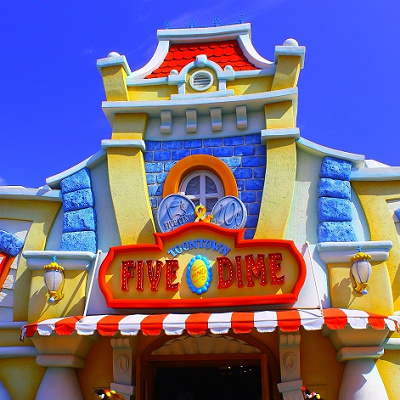 アニメの世界に入り込んだような建物がたくさん♪