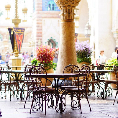 おしゃれなテラス席もあります