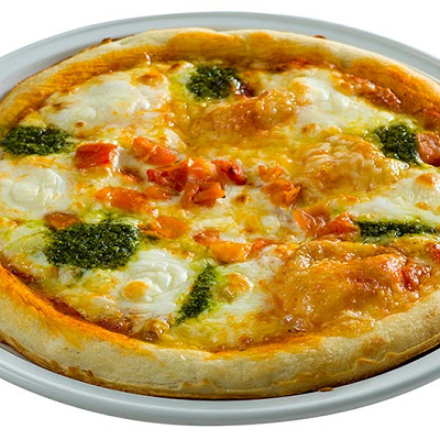 トマトとモッツァレッラのピザ