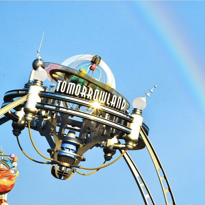 トゥモローランド