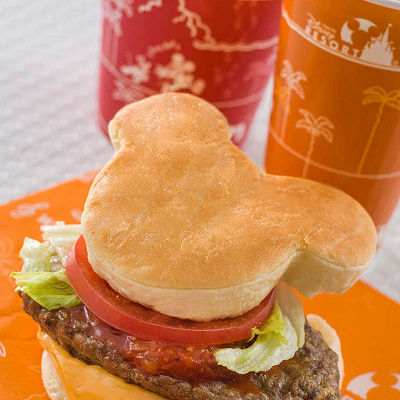 トゥモローランドテラスのチーズ＆ビーフパティサンド