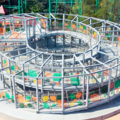 ターバンメイズ（立体迷路）