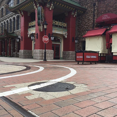 ユニバのマンホール