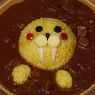 野菜とビーフの中辛カレー（900円）