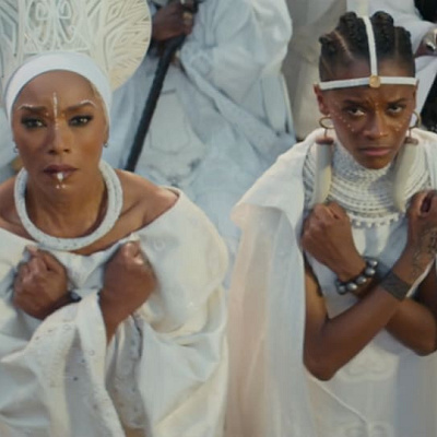 王の死を乗り越えようとするワカンダ