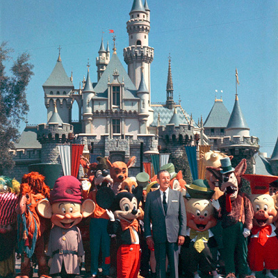 ディズニーランドを訪れるウォルト