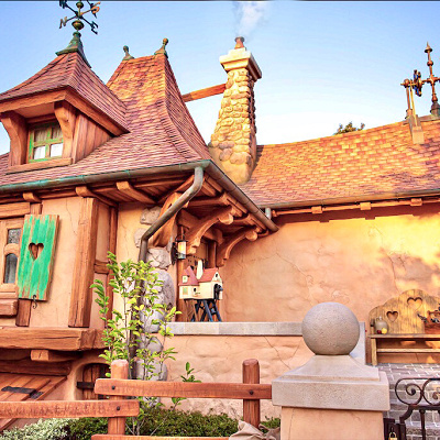 煙突の煙に注目！