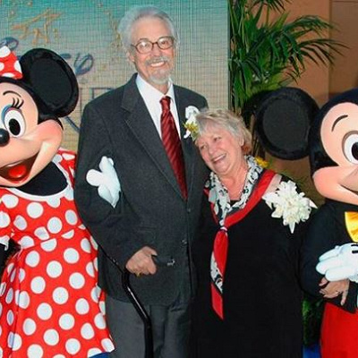 本当のパートナーになったウェイン・オールウィンとルシー・テイラ