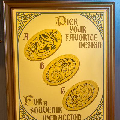 ディズニーのスーベニアメダルとは