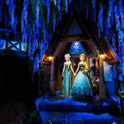 香港ディズニーのアナ雪エリアと他パークの違いは？