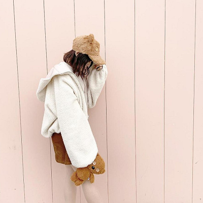 ホワイトのもこもこティムコーデ