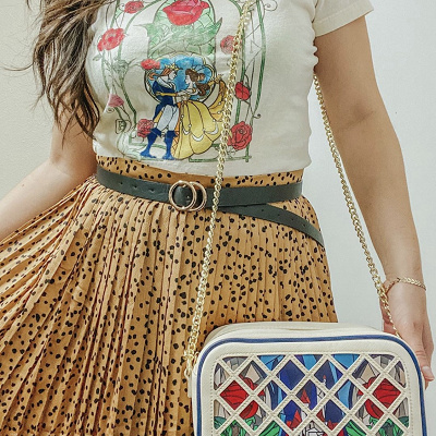 白Tシャツ×スカートコーデ