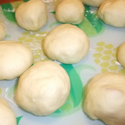 まるまる、こねこね。