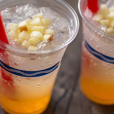 ワインカクテル（アップルスプリッツァー）