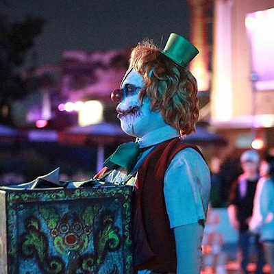 パークを徘徊するゾンビ／USJ（2018年）