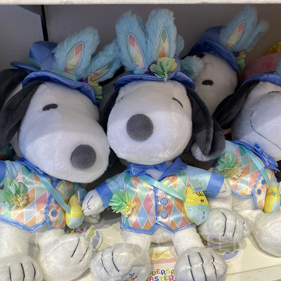 スヌーピーぬいぐるみ（2024年イースターグッズ）