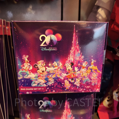 香港ディズニー20周年「ミッキー&フレンズ・グランドセレブレーショングッズ」:バッグチャーム11個セット