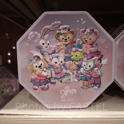 20250710香港ディズニー20周年「ダッフィー＆フレンズ・グランドセレブレーショングッズ」：キャンディー缶