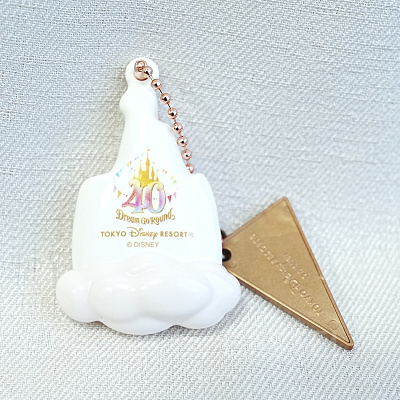 40周年ガチャガチャ:シンデレラ城クッション(裏)