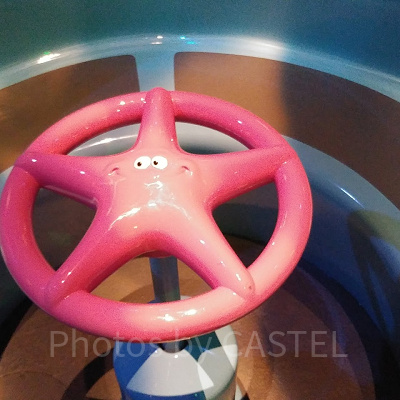 海藻カップの中心にあるハンドル