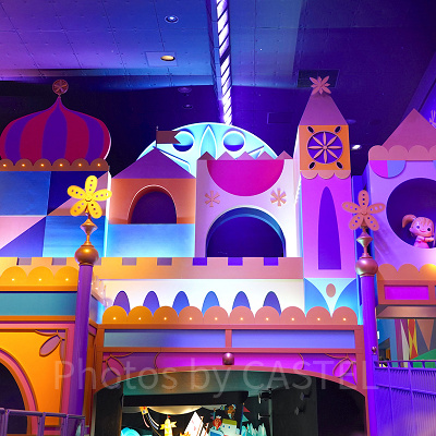 イッツ・ア・スモールワールドの様子