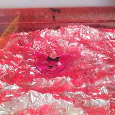 オーブントースターで温めているプラ板