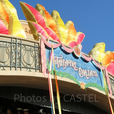 アドベンチャーランドのショースペース「シアターオーリンズ」