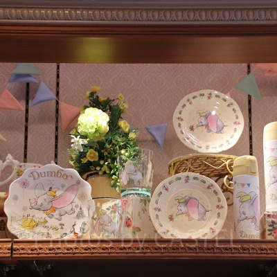 アフタヌーンティーコラボダンボグッズ