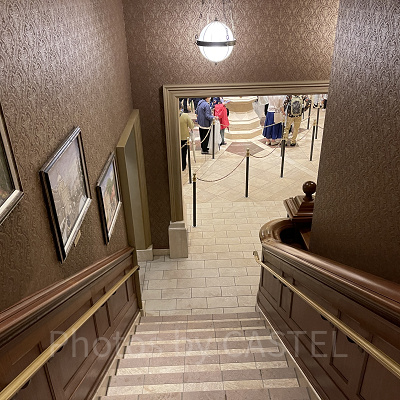 プレミアアクセスの場合の通路（ソアリン）