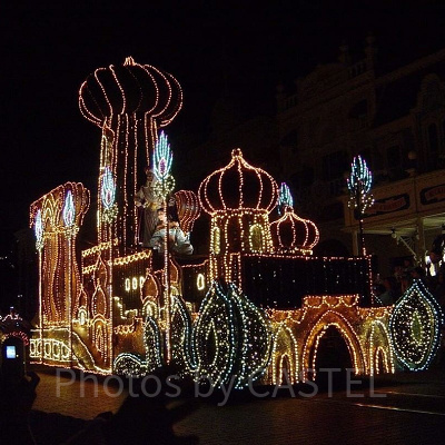 アラジンとジャスミンのフロート（パリ）