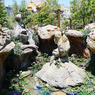 アリス、イモムシのロックワーク