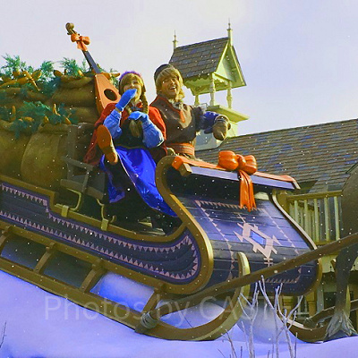 アナとクリストフの仕草にも注目