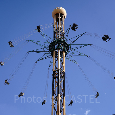 ハンパない高さの空中ブランコ！鉄骨番長