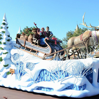 利害関係の一致で一緒に旅をしているアナとクリストフ