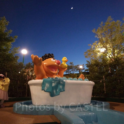 セントラルパーク・ダッキーレースのアニー／USJ