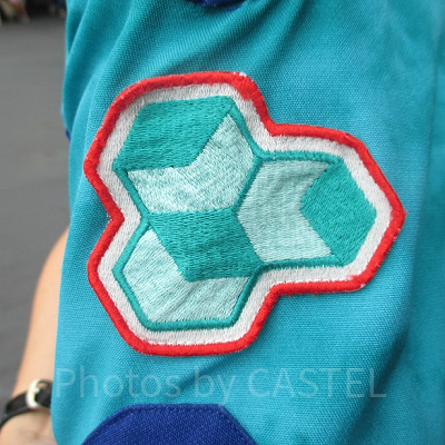 スペース・マウンテンのキャストの腕章