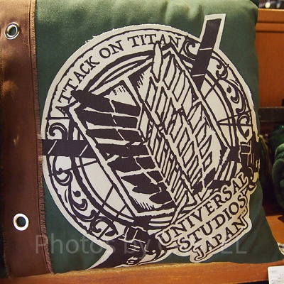 進撃の巨人クッション